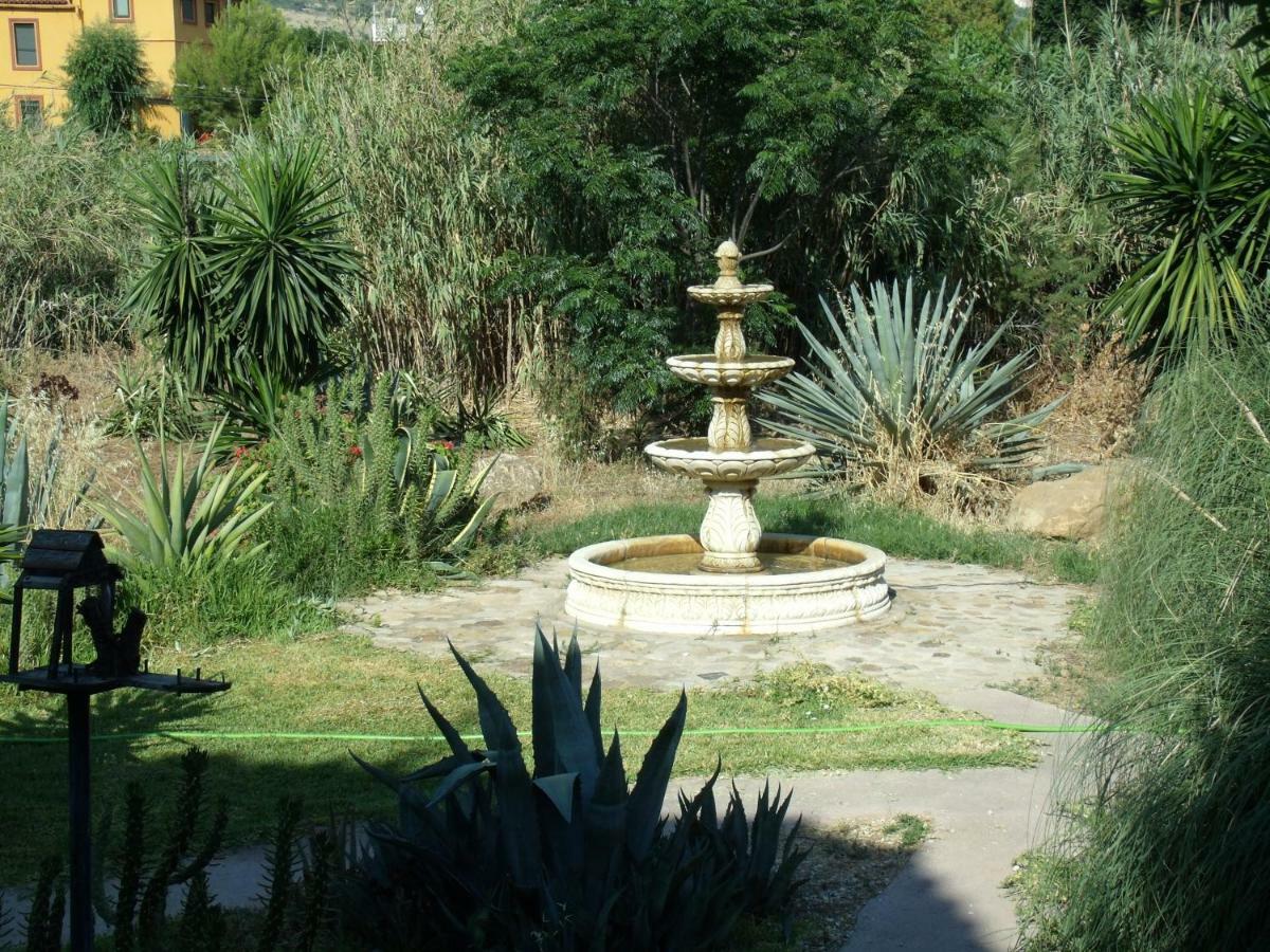 La Finca Blanca Alora Luaran gambar